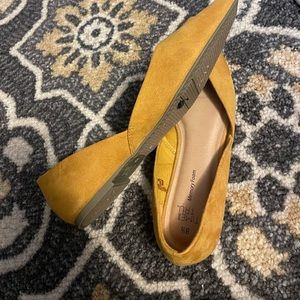 Mustard yellow classic flats. Womens Size 8.5
